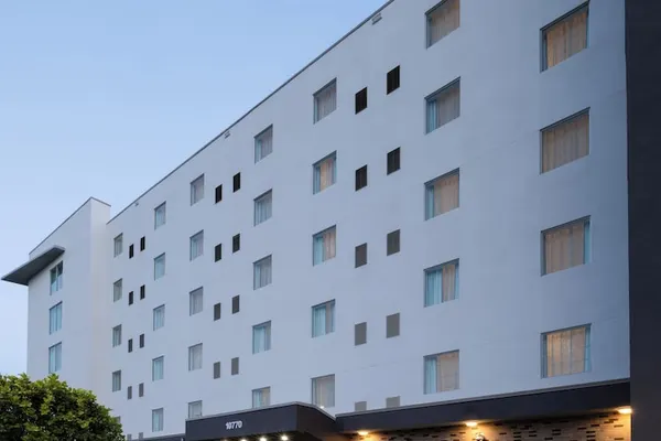 Photo 1 - EVEN Hotel Miami - Doral Area, by IHG