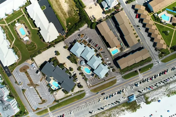 Photo 1 - 1br/1ba, A Minutes Walk From the Beach!