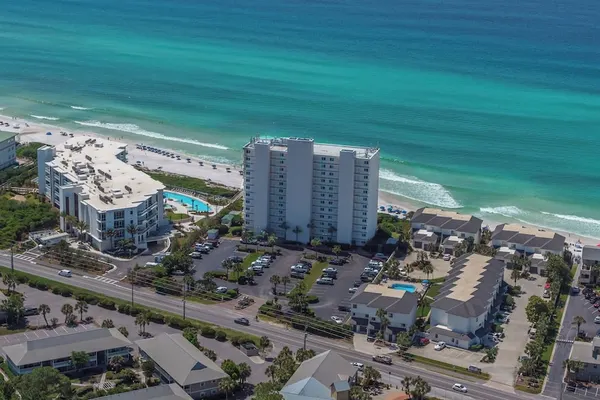 Photo 1 - Beachcrest