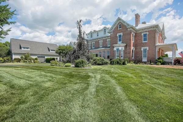 Photo 1 - Stuart Manor Bed and Breakfast