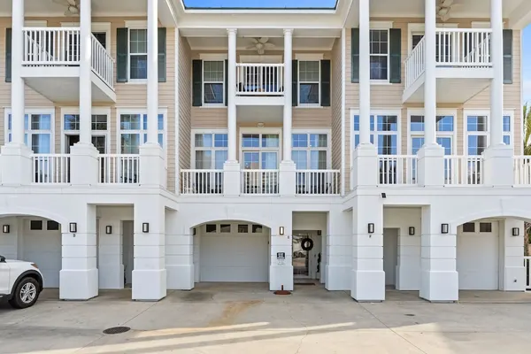 Photo 1 - Beach House - Sea La Vie by PHG