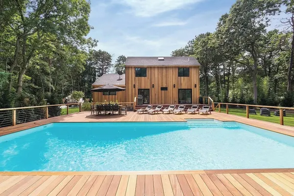 Photo 1 - Villa Direen Modern East Hampton Villa