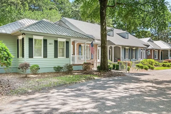 Photo 1 - Low Country Living At Live Oaks Retreat 3 Bedroom Condo