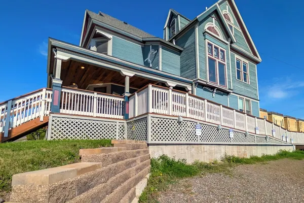 Photo 1 - Harris House