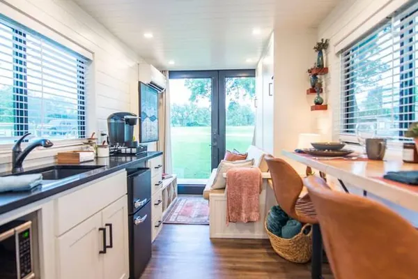 Photo 1 - No Cleaning Fee Cozy Container Home The Brazos