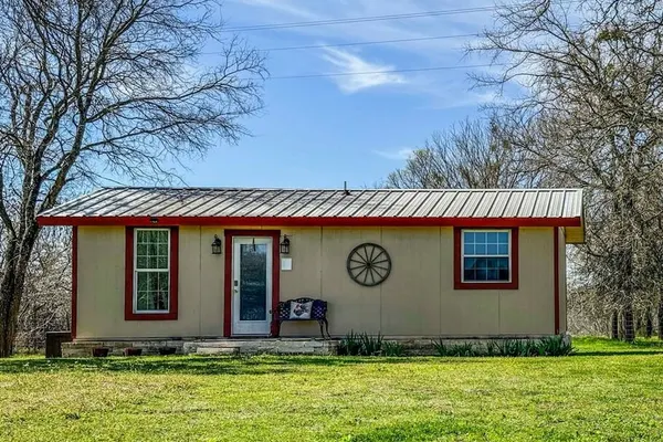 Photo 1 - Wagon Wheel Cottage Couples Getaway in the Country