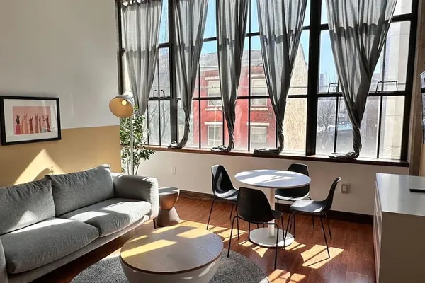 Photo 1 - Sosuite 2BR Apt w W/d, Gym, On-site Restaurant