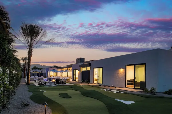 Photo 1 - The Polo Villas by AvantStay – Modern Oasis Near Empire Polo Club