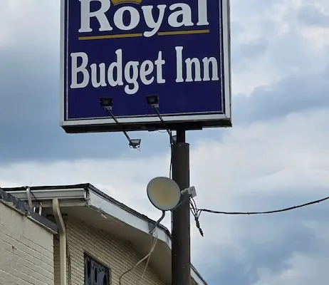 Photo 1 - Royal Budget Inn