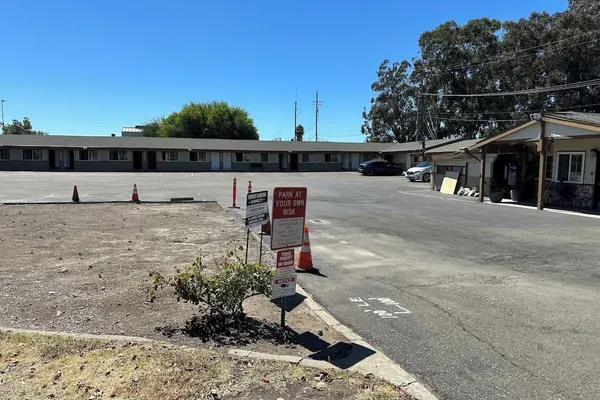 Photo 1 - Sands Motel