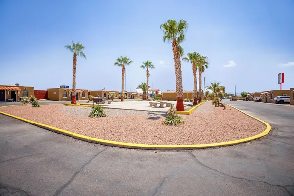 Photo 1 - Sands Motel By OYO El Paso Near Airport