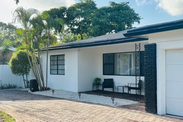 Photo 1 - Wilton Manors Guesthouse