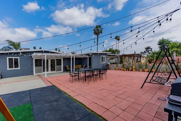Photo 1 - Cozy Family Retreat Game Room Backyard in Hacienda