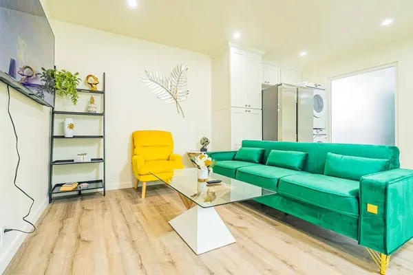 Photo 1 - Newly Remodeled 2b2b APT Near Pasadena Old Town