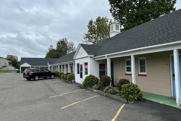 Photo 1 - River Valley Inn