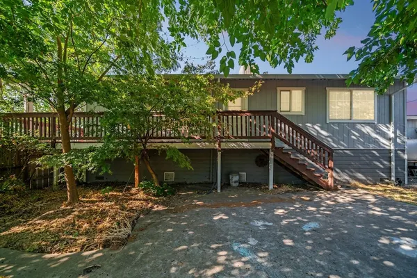 Photo 1 - Lakeside Retreat With Private Boat Ramp 3 Bedroom Home by RedAwning