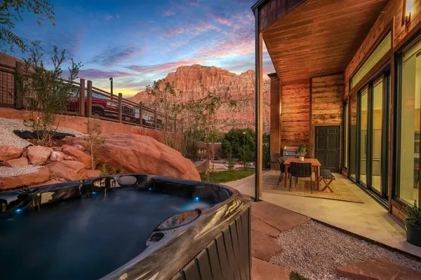 Photo 1 - Zion Sage Suites