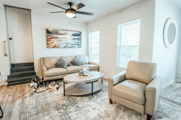 Photo 1 - Spacious Cozy 6BR for 14- Lgbtq Friendly 2260