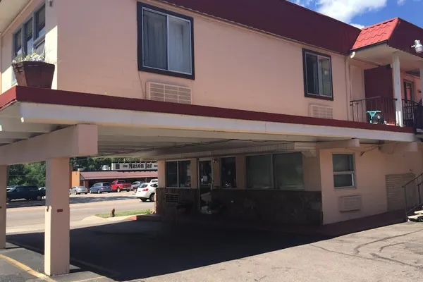 Photo 1 - Garden of the Gods Motel