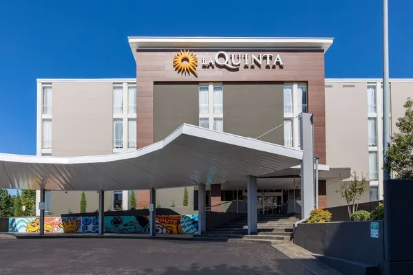 Photo 1 - La Quinta Inn & Suites by Wyndham Tulsa Downtown/Route 66