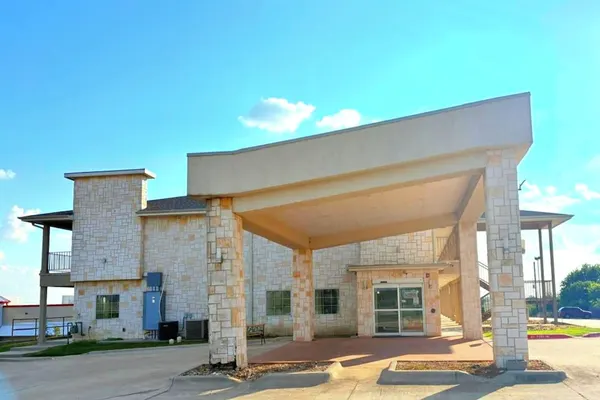 Photo 1 - Westwood Inn Extended Stay by OYO Gonzales TX