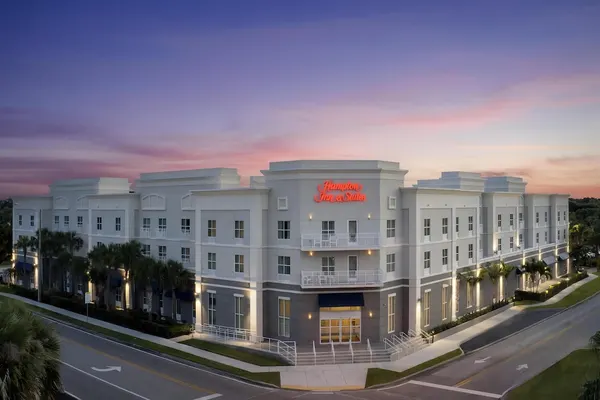 Photo 1 - Hampton Inn & Suites Vero Beach Downtown