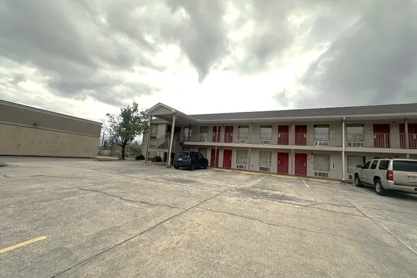 Photo 1 - OYO Hotel East Macon I-75