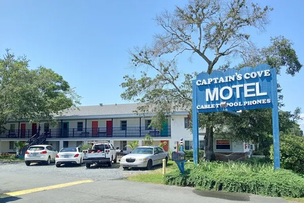 Photo 1 - Captain's Cove Motel