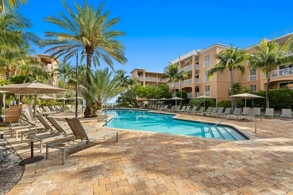Photo 1 - Island View 1BR Residence With Balcony