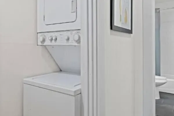 Photo 1 - Crescent Furnished Apartments v2
