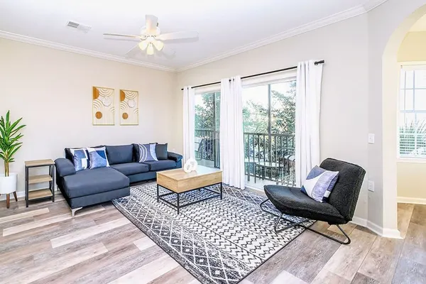 Photo 1 - Spacious Pet-friendly Condo- 6 Mins From Disney