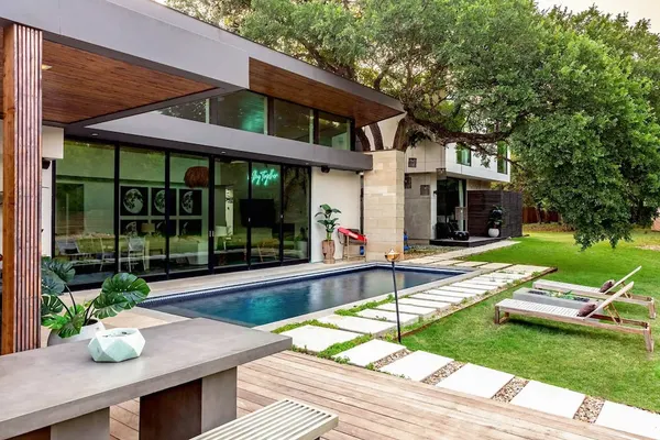 Photo 1 - Eastside Mansion Pool Rainey St 7 min Drive