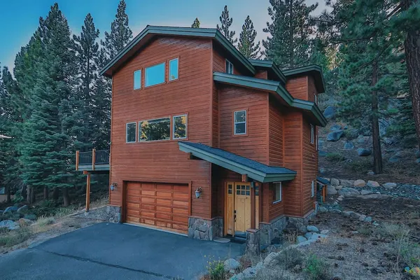 Photo 1 - The Elevator House Sleeps 10!