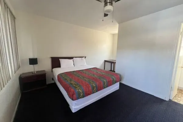 Photo 1 - Flamingo Motel