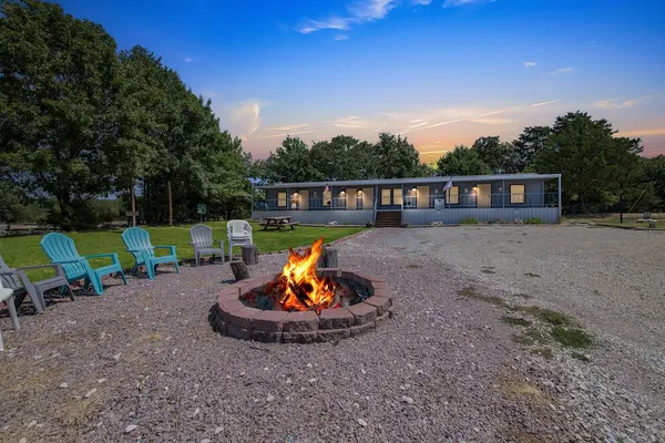 Photo 1 - Dazeoff Too - Pet Friendly Suite 1 Bedroom Hotel Room by The Lodges at Fossil Creek