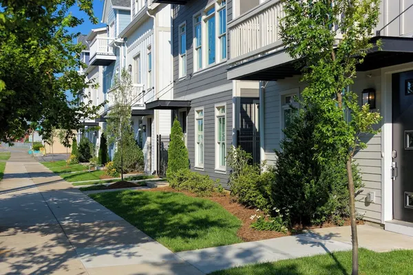 Photo 1 - The Monroe by AvantStay – Stylish Group Stay with Easy Access to Attractions