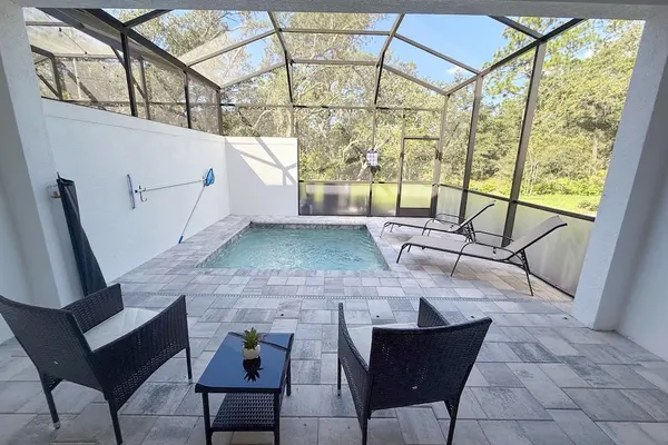 Photo 1 - Modern 4BR Family Home With Private Pool