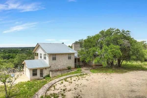 Photo 1 - Serene Creek Front Home With Games+grill!