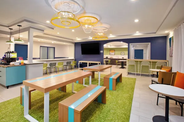 Photo 1 - Spark By Hilton Walker Grand Rapids North