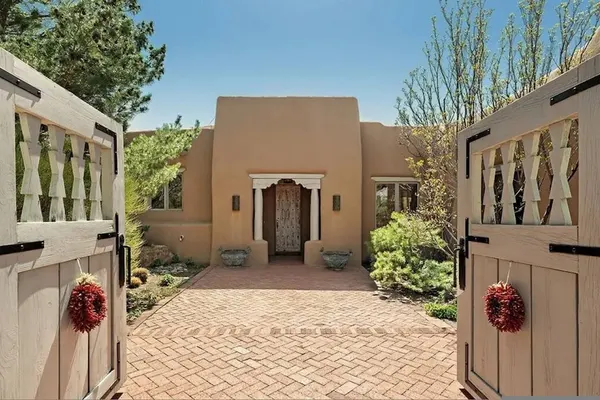 Photo 1 - Villa Namaste - Luxury Mountain View Home - Santa Fe NM