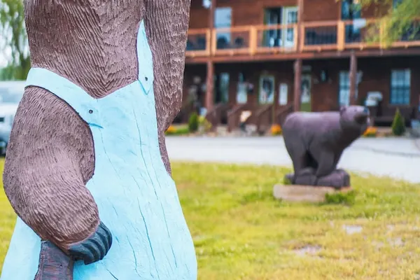 Photo 1 - Bear Inn Retreat