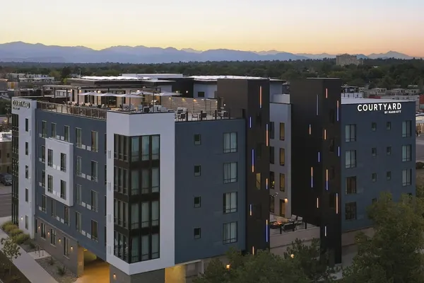 Photo 1 - Courtyard by Marriott Denver Downtown West
