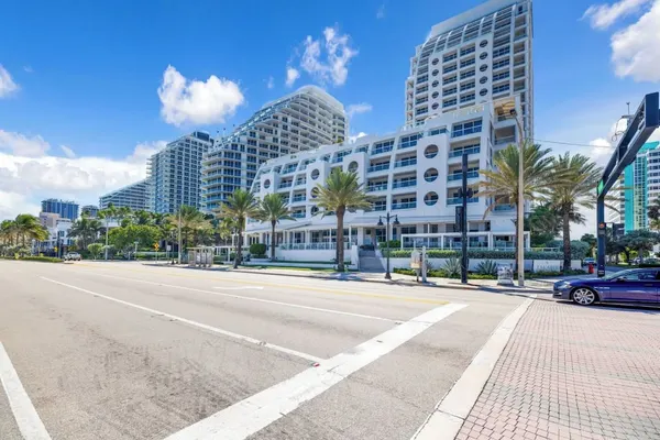 Photo 1 - Beachfront Condo Fort Lauderdale Beach