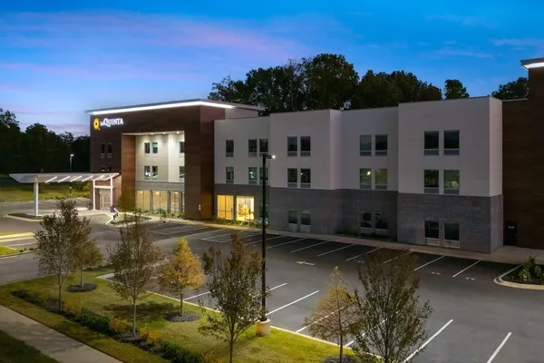 Photo 1 - La Quinta Inn & Suites by Wyndham Olive Branch