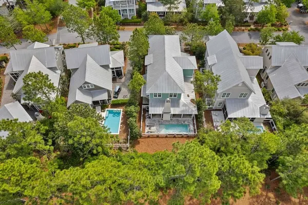 Photo 1 - Watercolor 75 by Avantstay Luxury Private Pool + Bonfires
