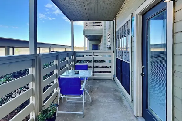 Photo 1 - Harbor East Condominiums 414d