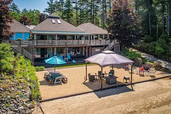 Photo 1 - Lakehouse w Private Beach Bar Lg Deck Dock
