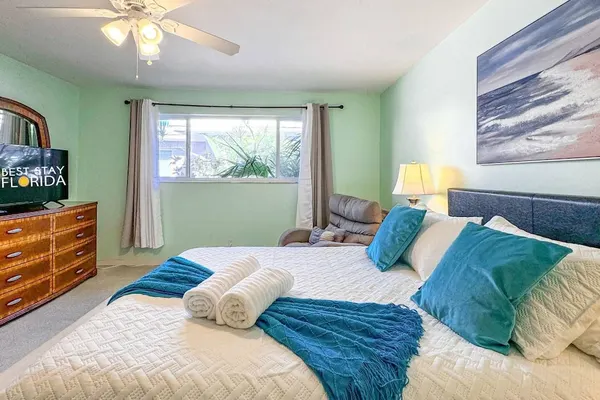 Photo 1 - Sunrise Delight Pet-friendly 2-min Walk to Beach