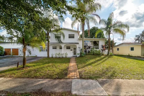 Photo 1 - Stylish 2-story Home Pool