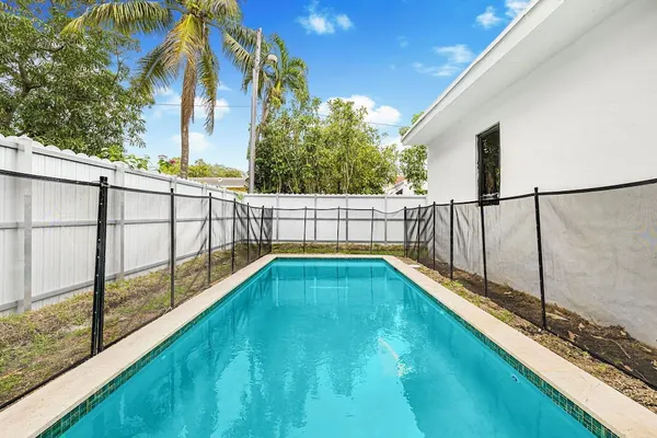 Photo 1 - Spacious 3BR House with Private Pool
